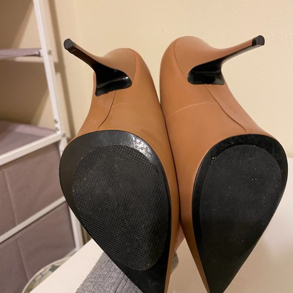 Stella McCartney Tan Narrow Nose Pumps, Excellent Condition - Picture 3 of 5